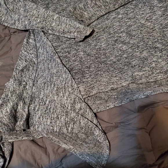 A.N.A long sleeve very flowy bottom blouse - Picture 5 of 7